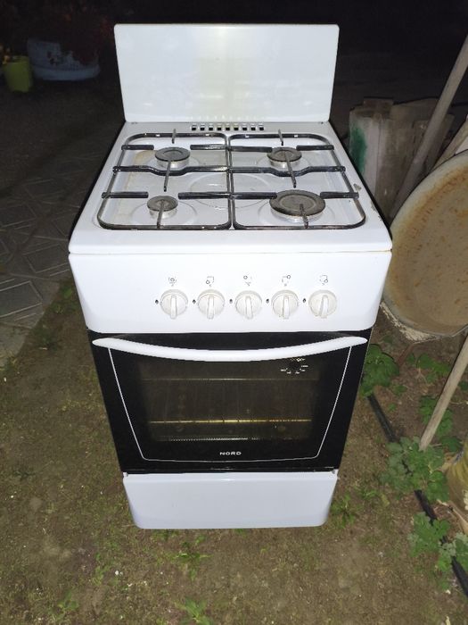 продам газовую плиту
