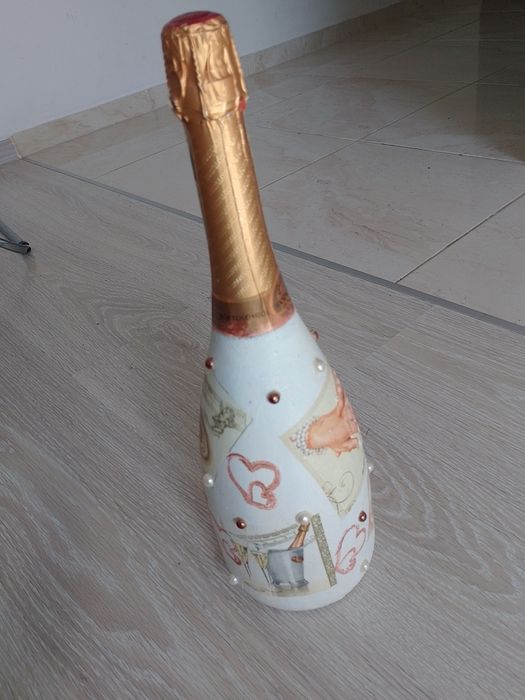 Красива декорация с техника декупаж