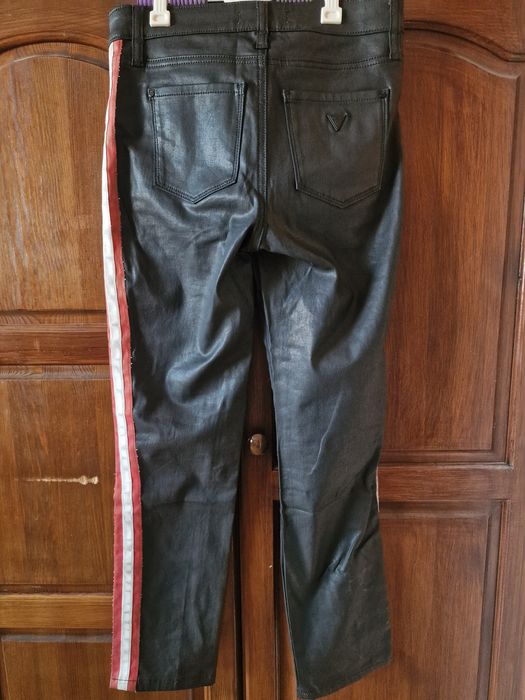 Кожени панталони Guess