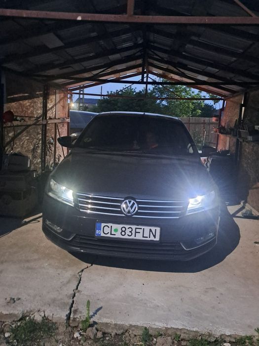 Vând passat b7 an 2012