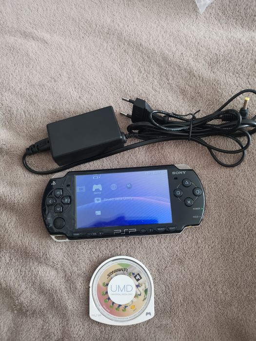 Игра PSP 2004 черно