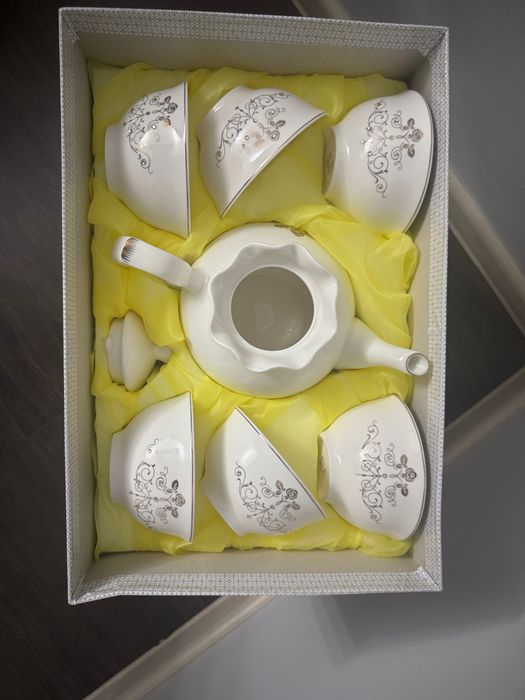 Чайный набор: чайник + 6