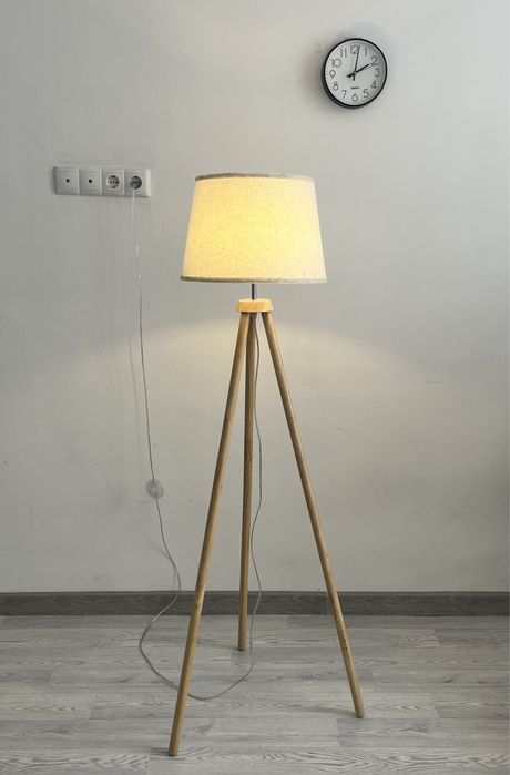 Продам торшер, почти новый