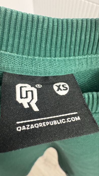 Свитшот зеленого цвета