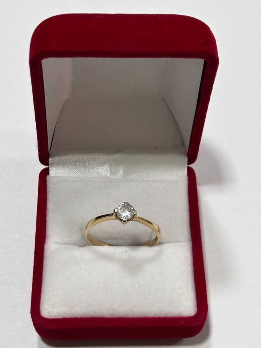 Златен пръстен 14 К 585 /2,18 гр.