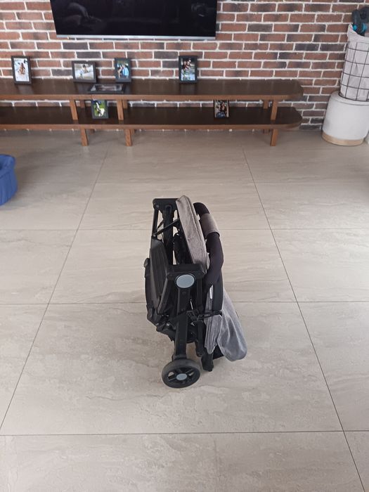 Carucior sport pliabil