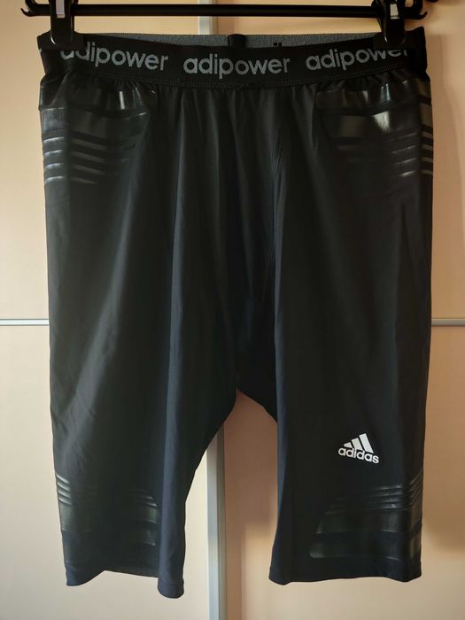Vând pantaloni sport adipower