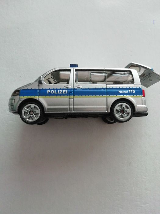 Колекционерски кола, макет, VOLKSWAGEN - Polizei и Bugatti Chiron