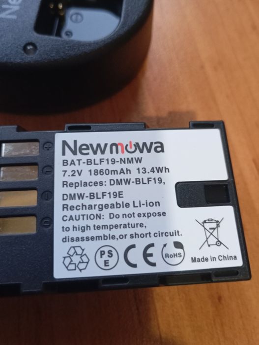 Батерии и зарядно комплект за  фотоапарат Панасоник