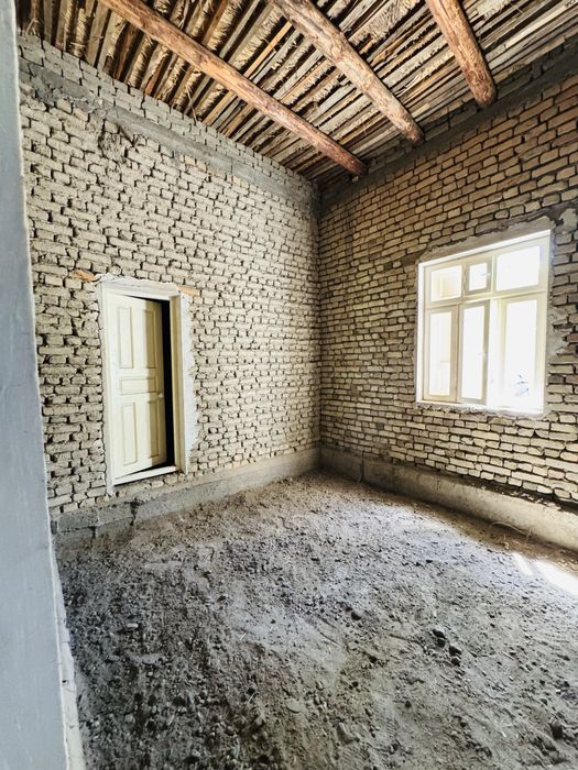 Hovli sotiladi tez va arzon