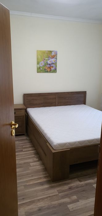 Дава се под наем Четиристаен апартамент в Плевен, Идеален център - 100 кв.м за 510 € - Снимка #2