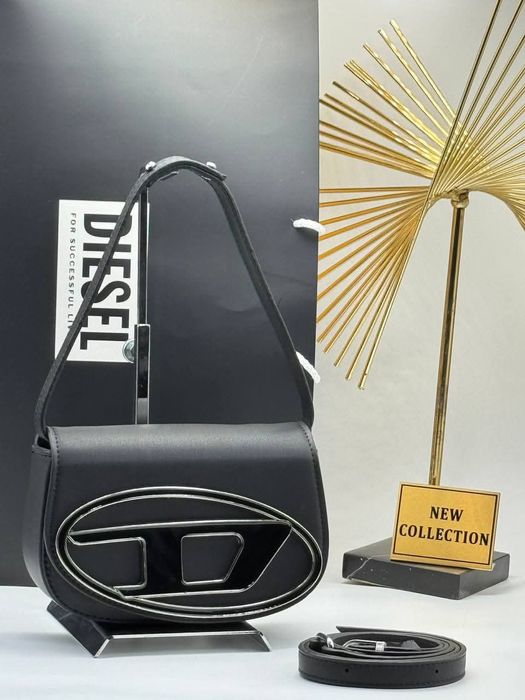 Стилна дамска чанта