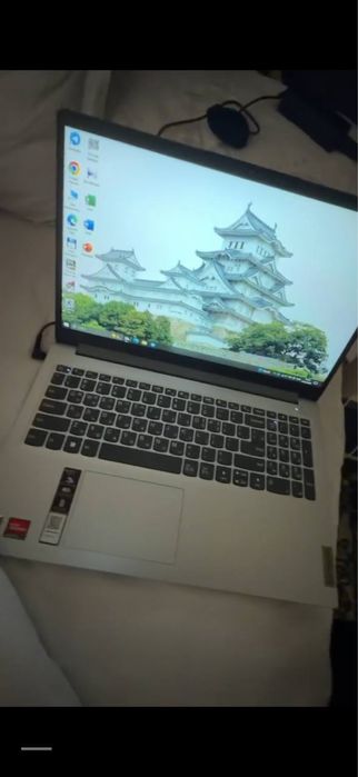 Lenovo Noutbuk sotiladi holati ideal