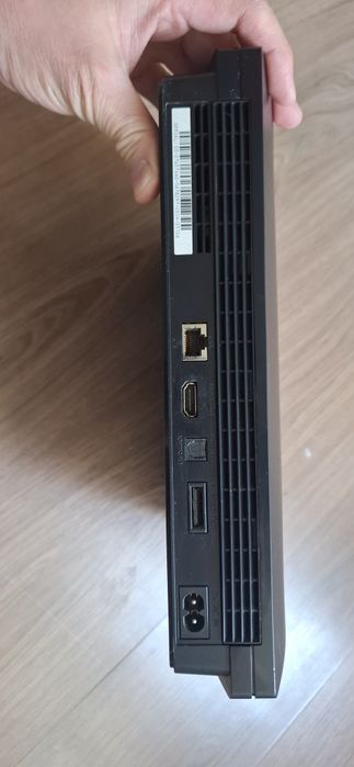 PS3 slim продаётся СРОЧНО не в рабочем состоянии.