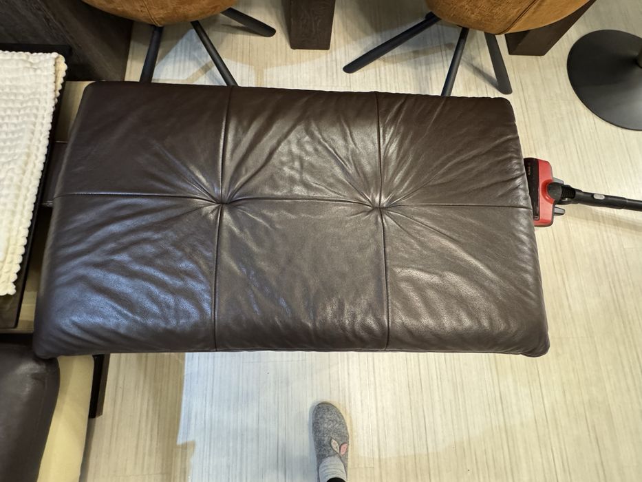 Ъглов диван от естествена кожа