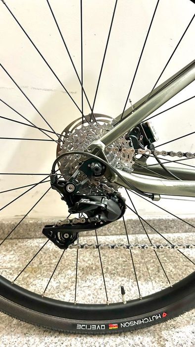 Triban RC520 Gravel Shimano 105 + Elite Direto XR-T + аксесоари (като ново)