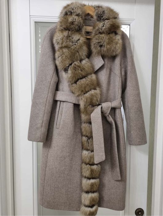 демисезонное пальто.