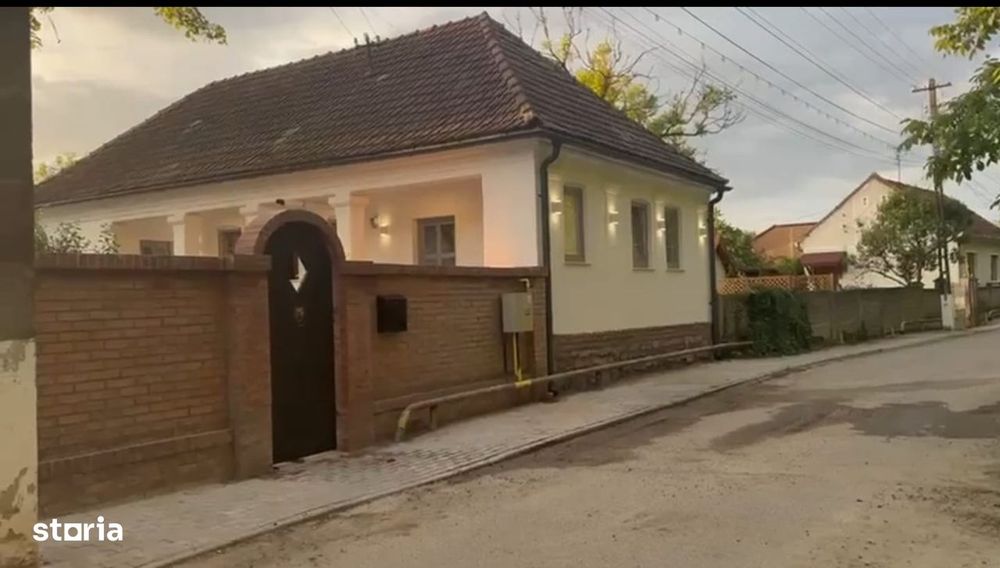 Casă foarte frumoasa la 7 min de Deva