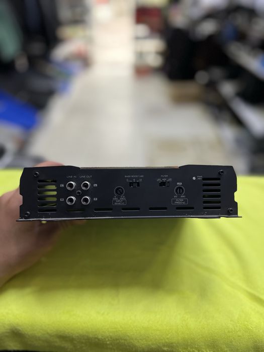 500w li KENWOOD usilitel sotiladi