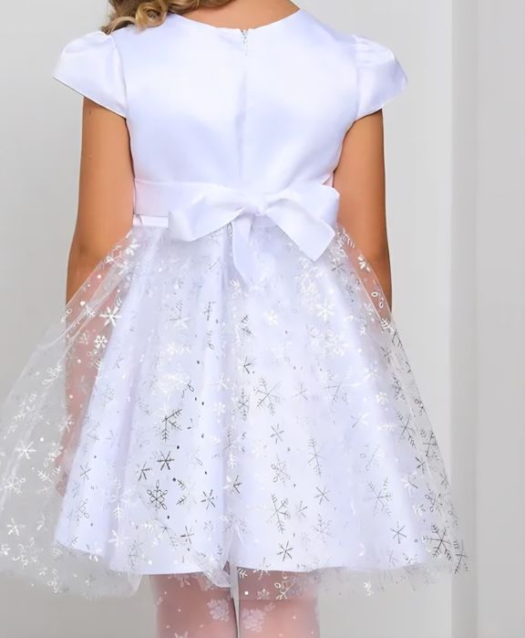 Продам платье для девочки нарядное