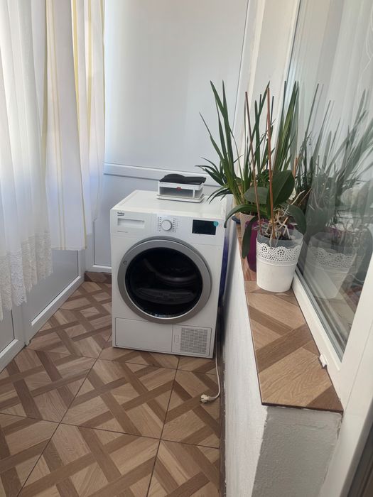 Vând apartament cu 3 camere