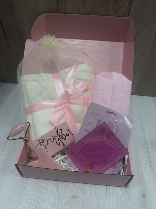 Боксы на 8 марта