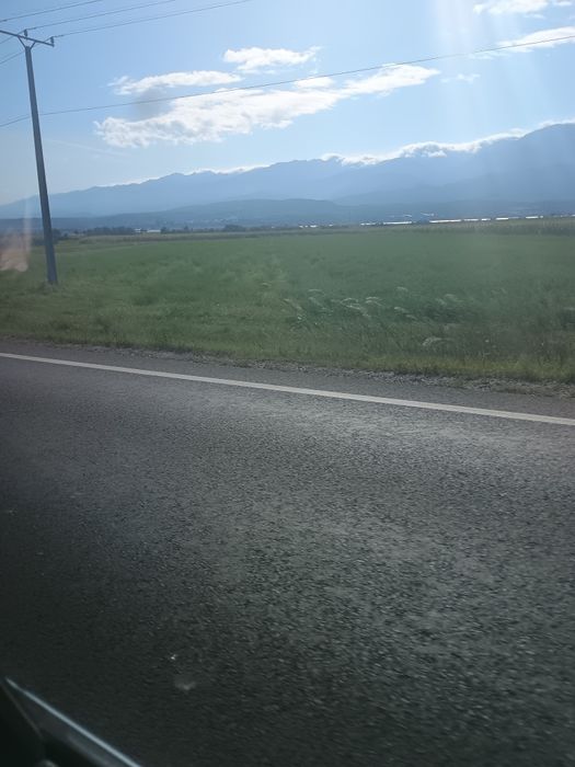 Vind trei parcele de teren