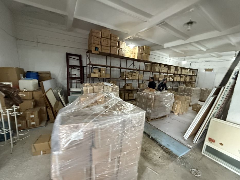 Наедро 26 тона х 2 лв кг  винчета болтове гайки самонарезни и др