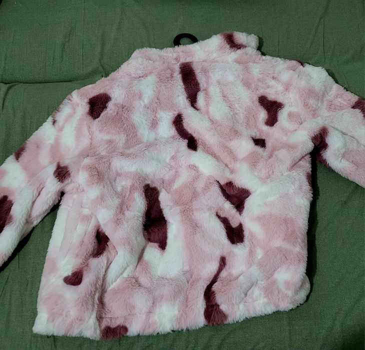 Кофта на замке розовая