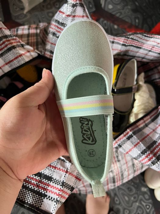 Обувь на девочку