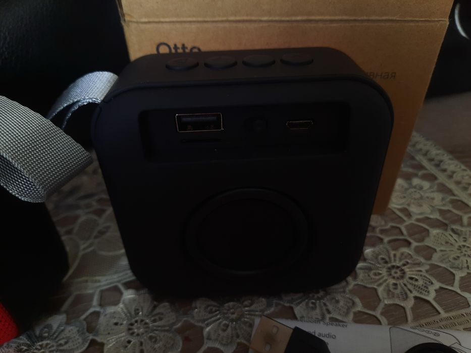 Продам без проводной колонку блютуз новый цена 8000тг