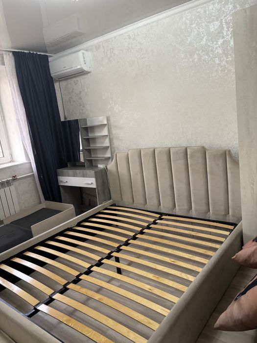 Продам двухспальную кровать