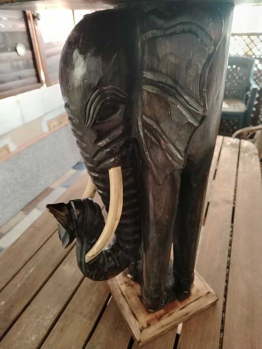 Маса, слон, дърво, 70смвисочина,40см плот