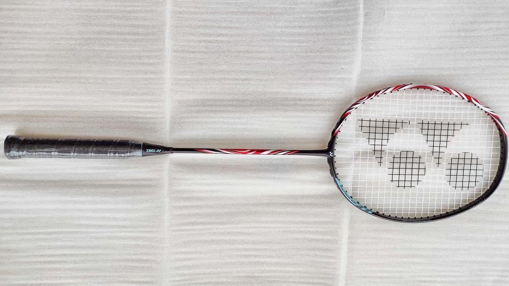 Yonex Astrox 100ZZ  ракета за бадминтон