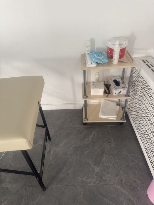 Парикмахерское кресло