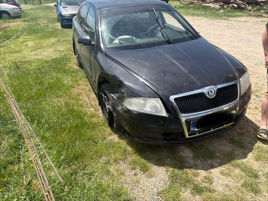 Skoda octavia an 2008 km.330.000 avariata 1.4 benzina