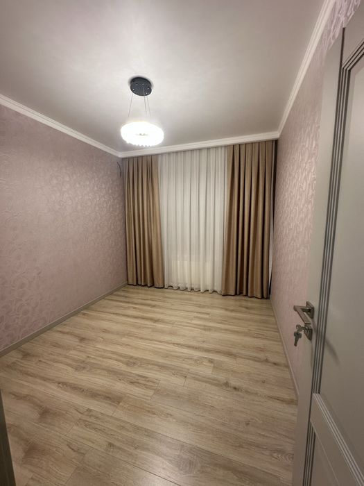 Продается 4 комнатная квартира