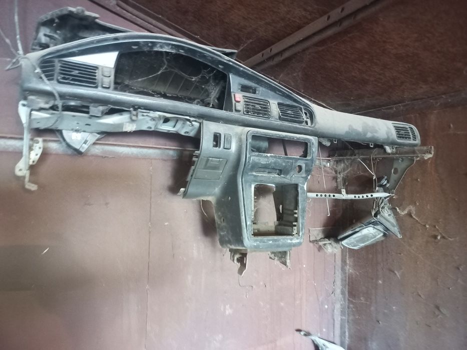 Продам запчасти от мазды 626