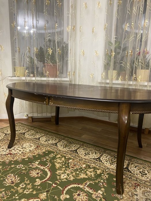 Продам стол для гостей