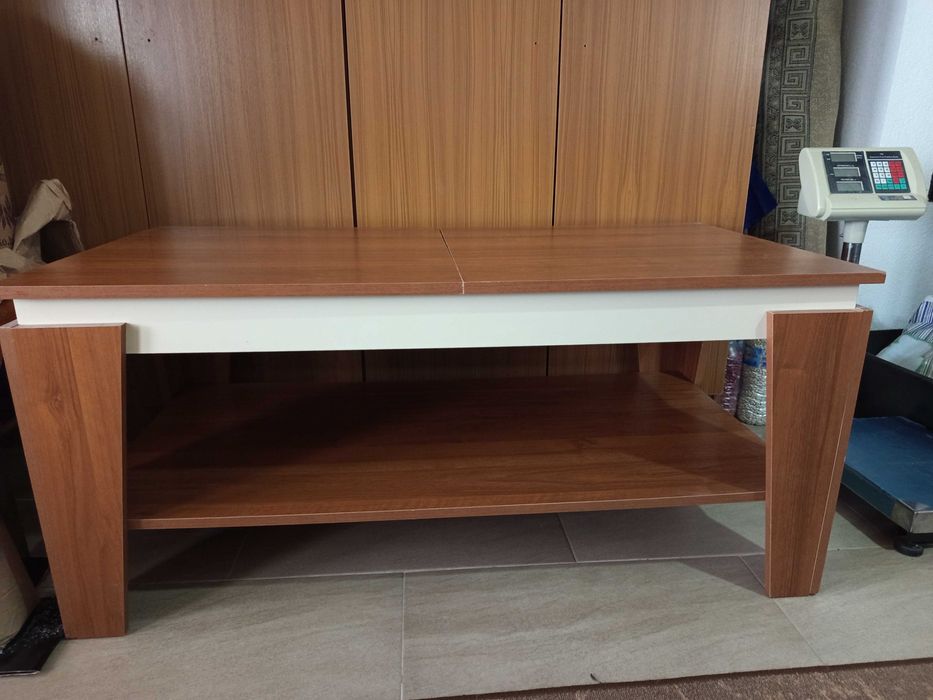 Разтегателна холна маса