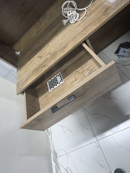 Продам ресепшн большой