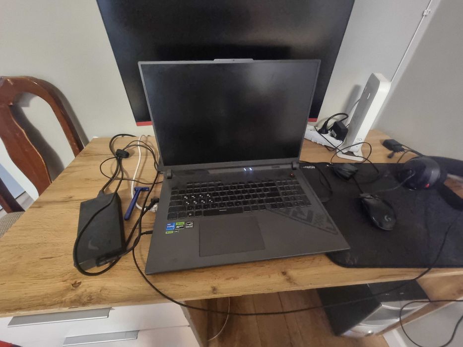 Asus rog strix g18