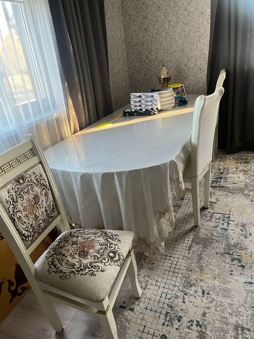 Продам спальный гарнитур и обеденный стол