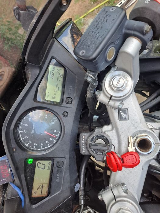 Vand Piese Honda VFR 800 V-Tech/2004