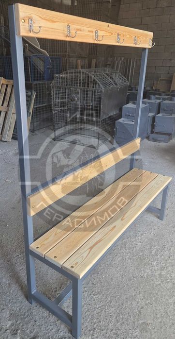 Скамейка для гардероба с крючками для одежды L=1,5 м