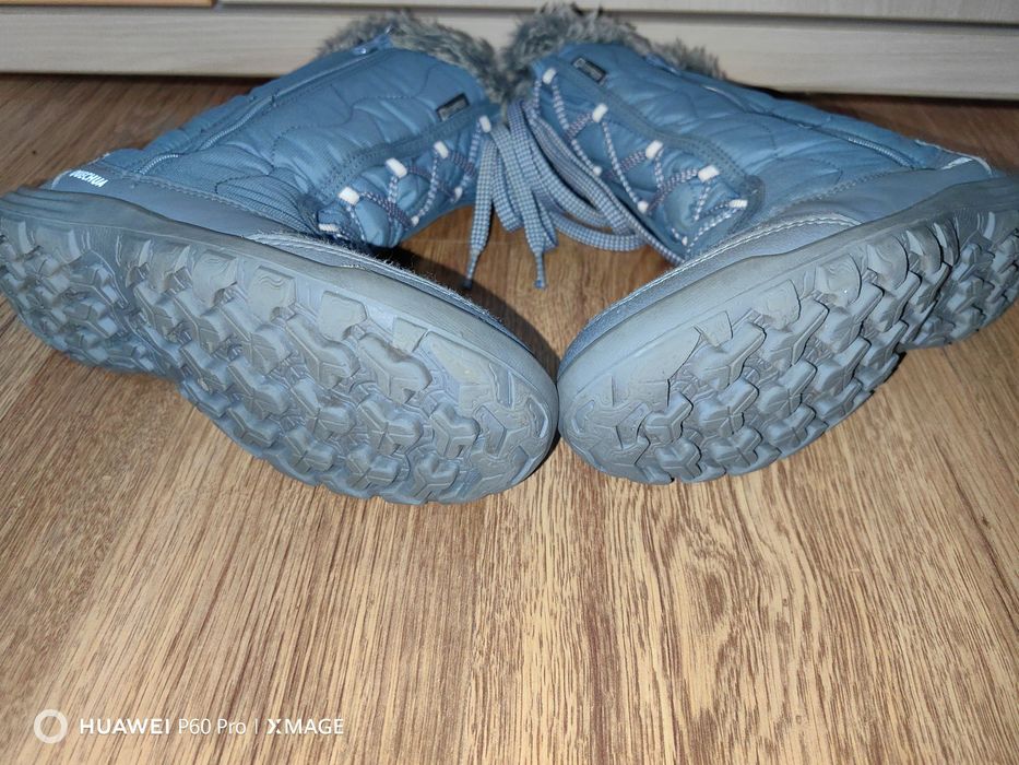 Детски ботуши Декатлон 37 и 38 номер.