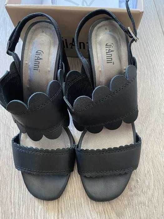 Дамски сандали Gianni