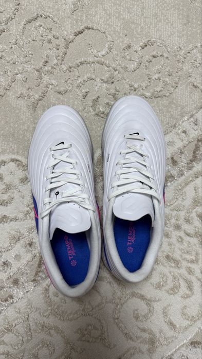 Сороконожка Nike Maestro