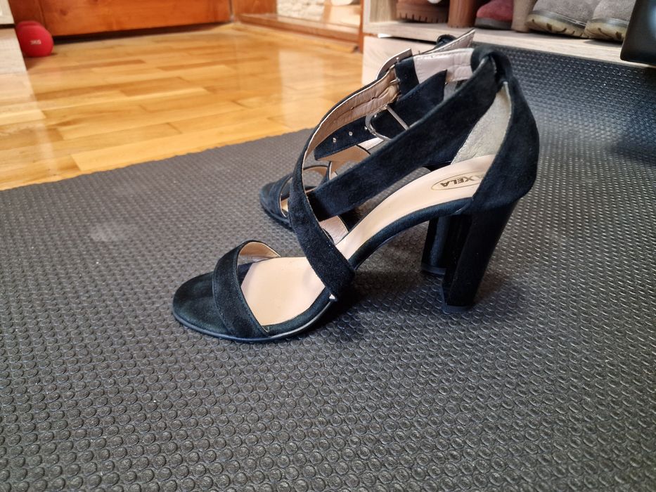 Sandale de piele intoarsa 39