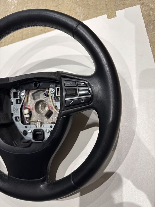 BMW F10 кожен волан БМВ Ф10